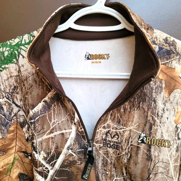 Rocky/Realtree 1/4 zip cover - Picture 3 of 7